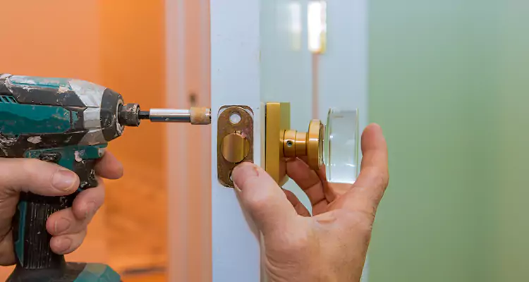 Broken Door Knob Fix in Three Lakes, FL